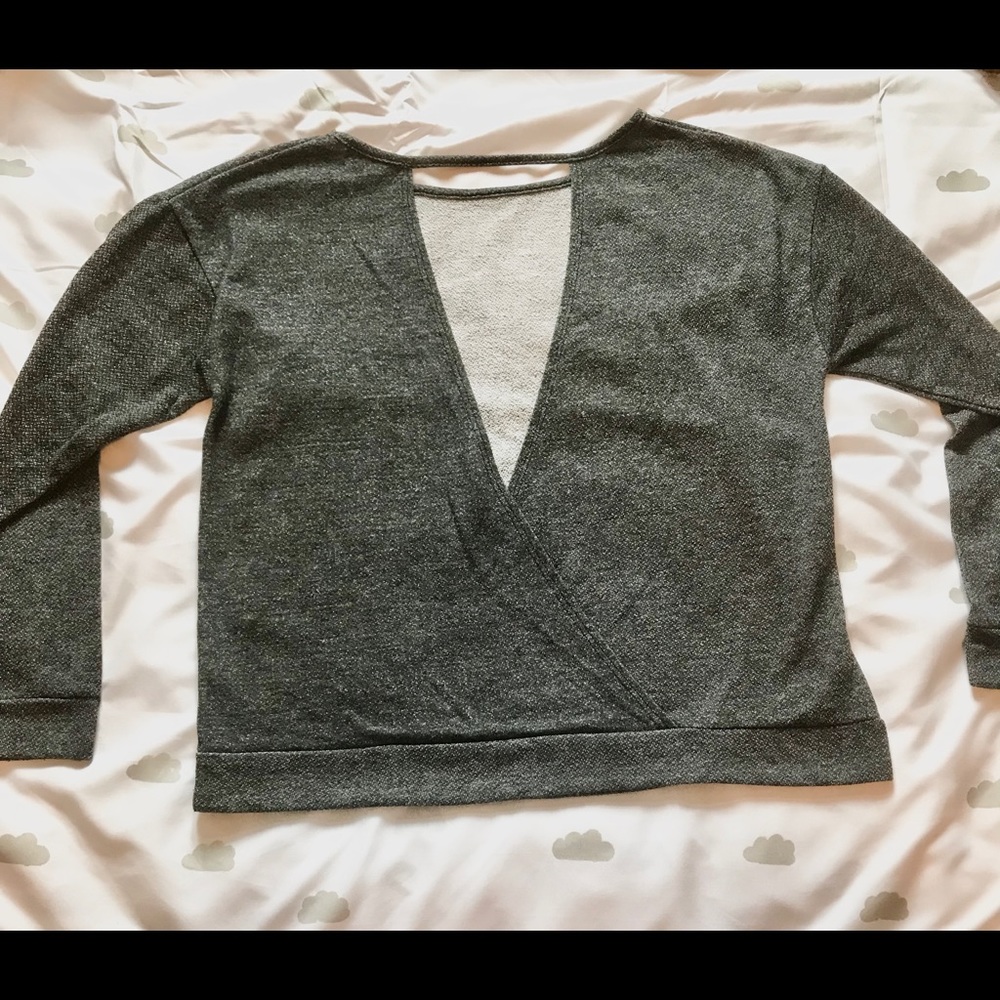 Open-Back Breathable Sweatshirt 
L (Juniors) - Picture 3 of 7